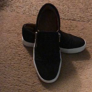 Slip on sneaker